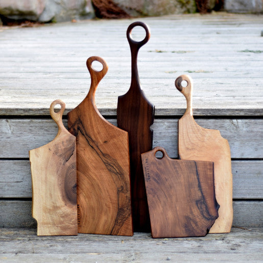 🔥 BBQ-Saison trifft Handwerk: Handgemachte Holz-Servierbretter & BBQ-Gewürze ab Mitte April