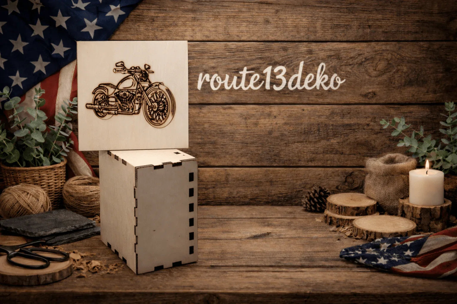 Motorrad Gravur auf Holzuntersetzer, rustikale Dekoration mit Epoxidharz, Handarbeit